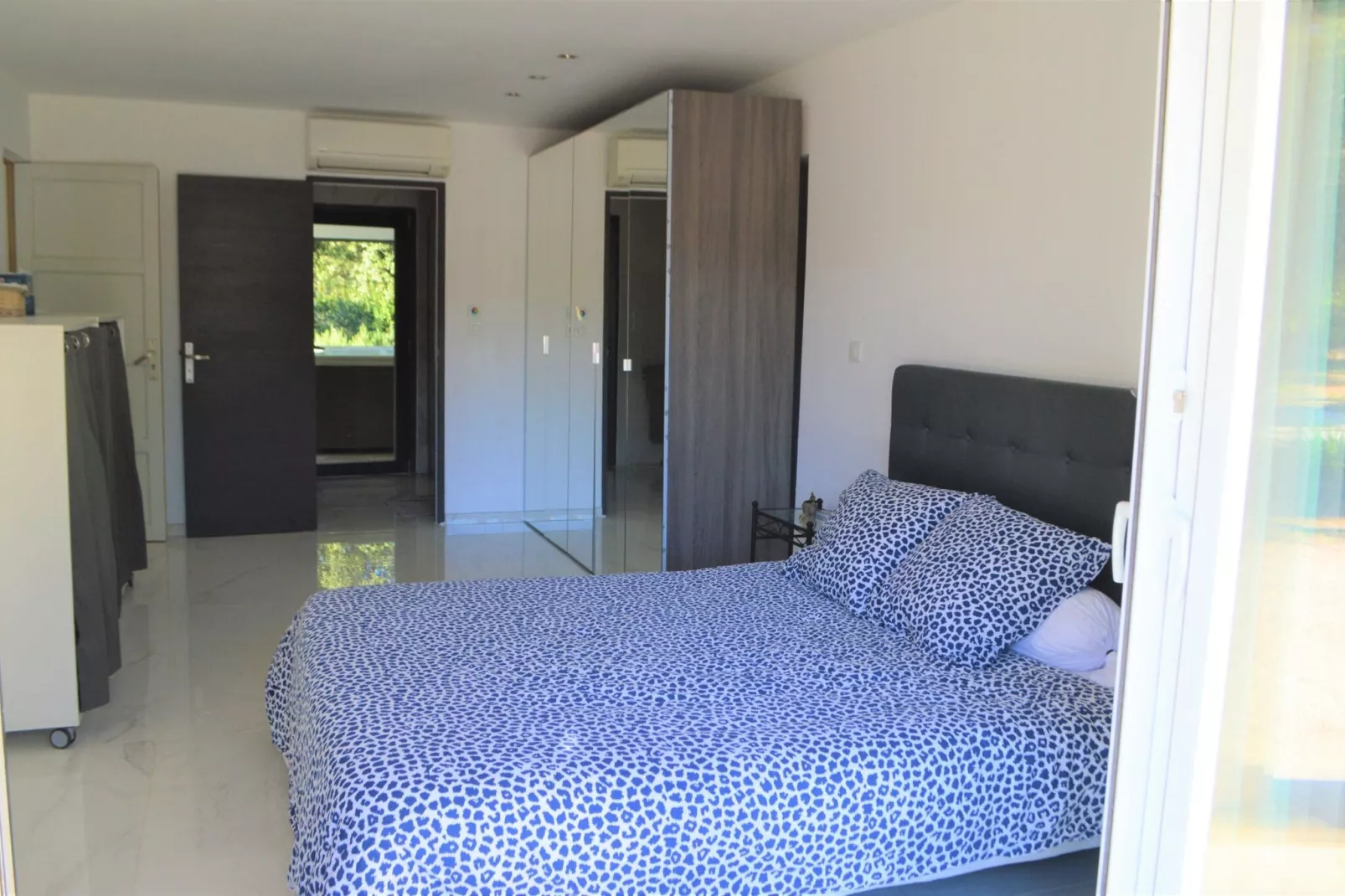 Villa Mar'inda			-Bedroom
