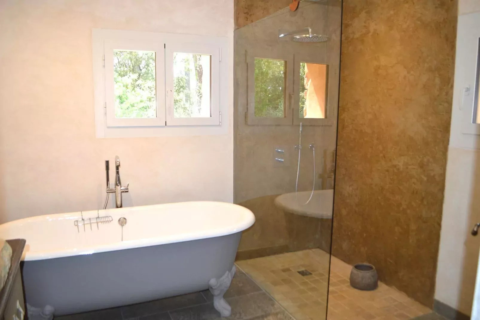 Villa La Bastidane-Bathroom