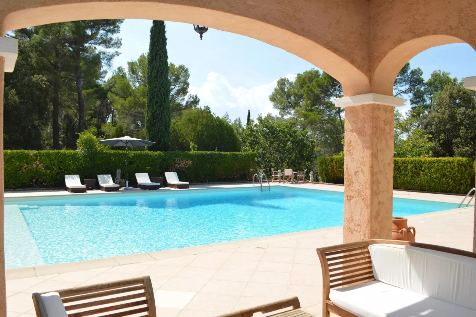 Villa au grand blue-Schwimmbad