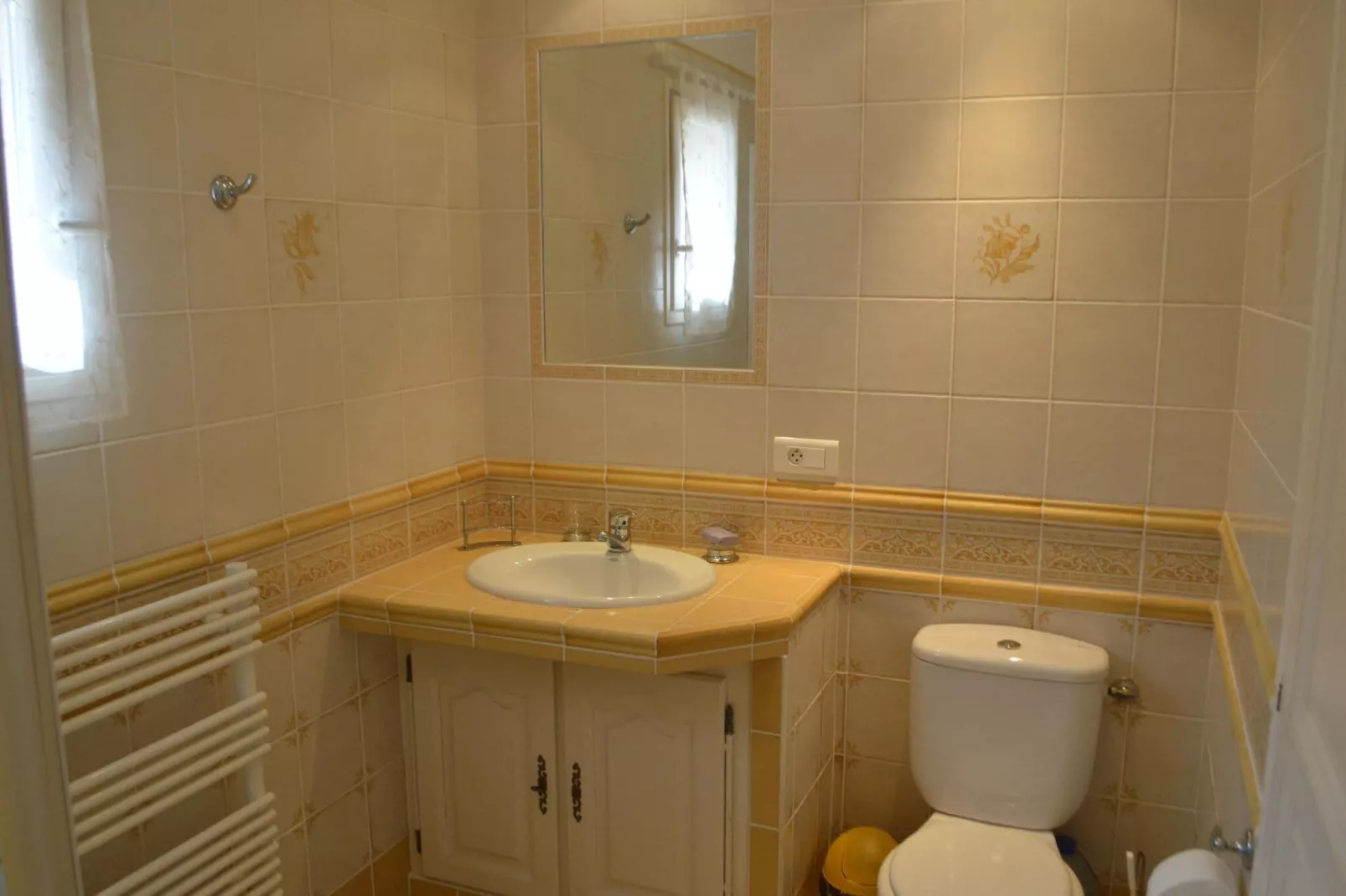 Villa au grand blue-Badezimmer