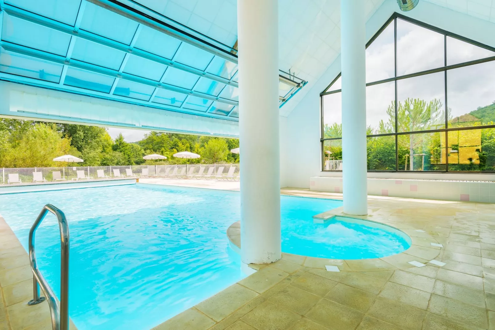 Les Bastides de Lascaux 2-Pool