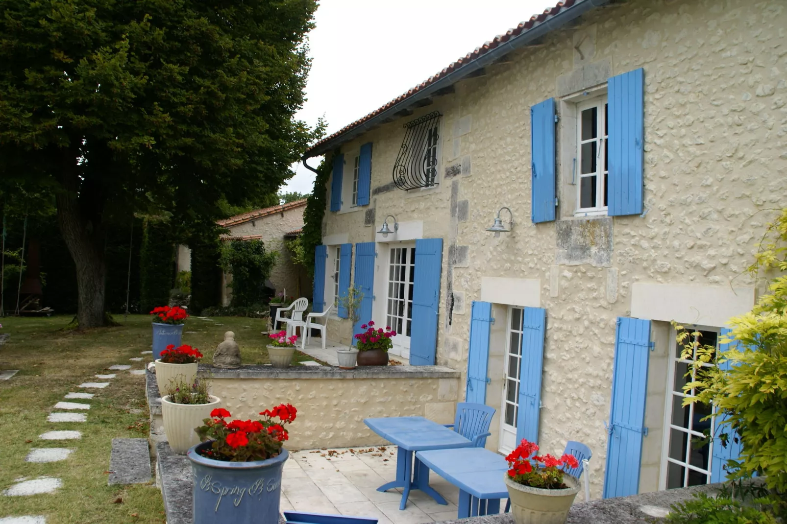 Maison de vacances Lusignac zonder gastverblijf-Exterior summer