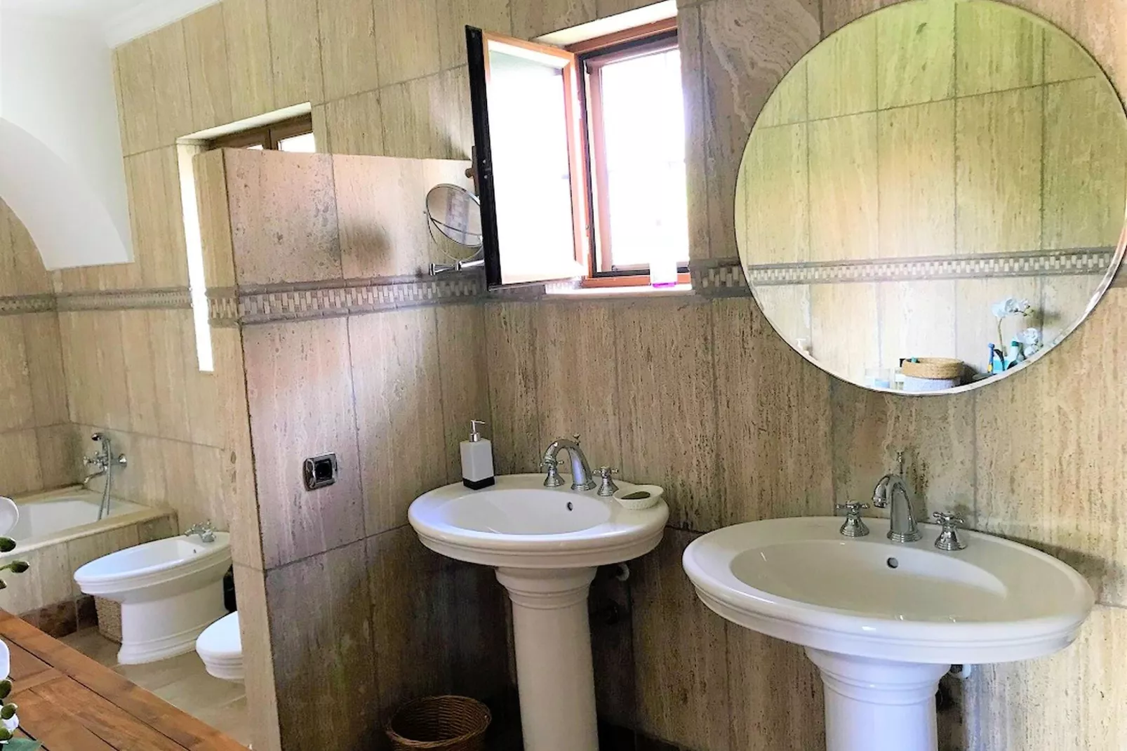 Ballamory-Bathroom