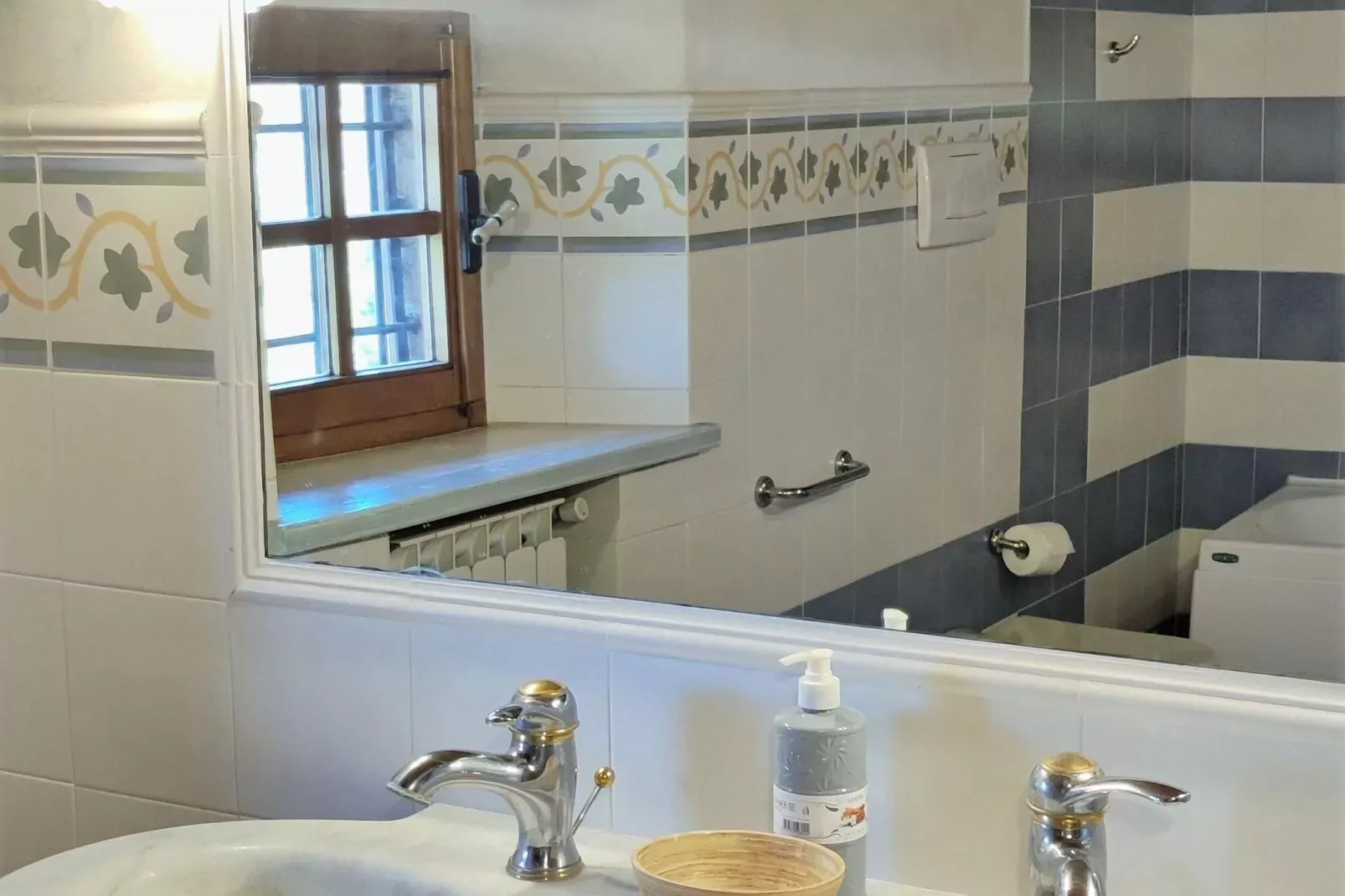 Cipresso-Bathroom