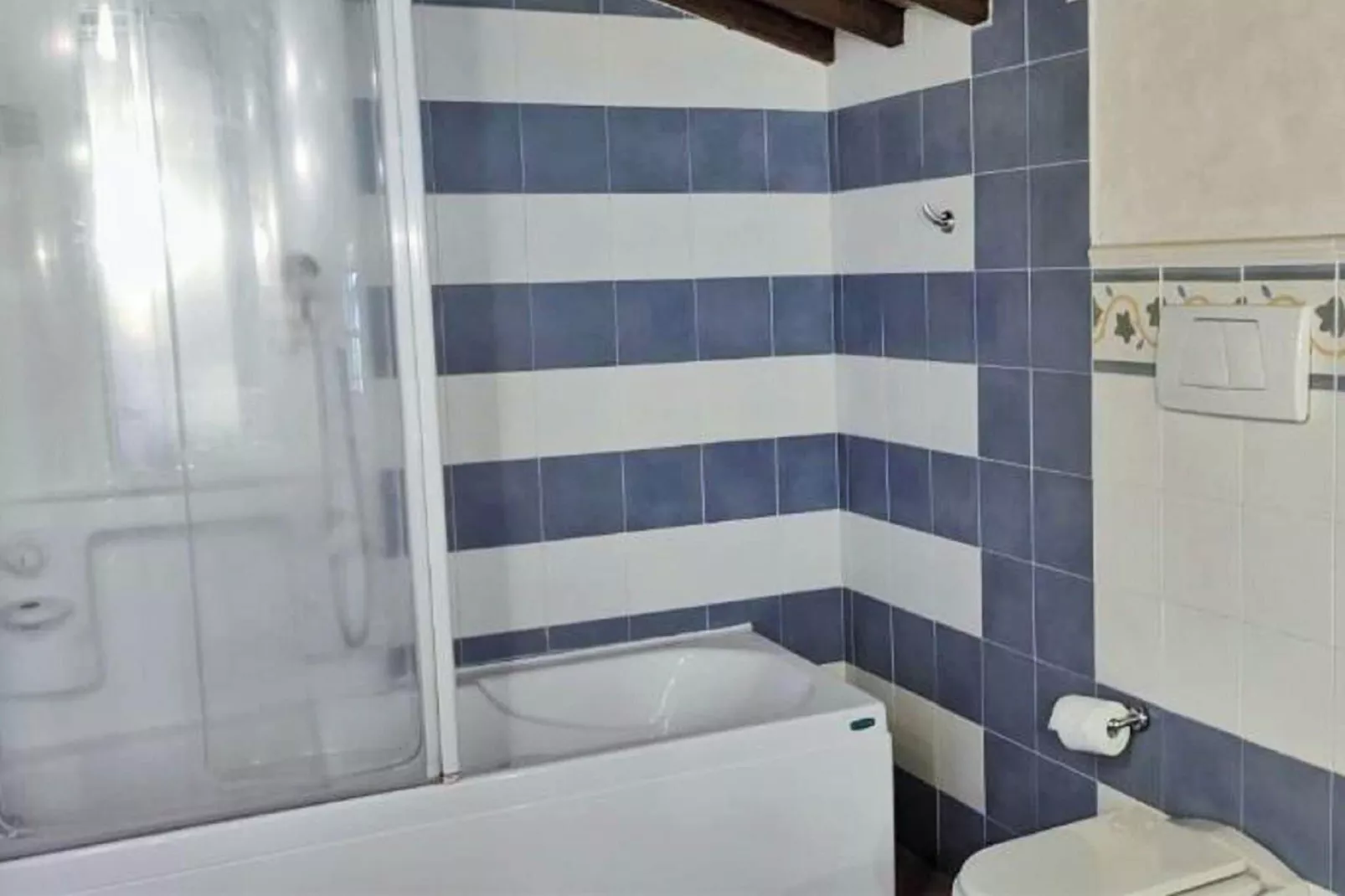 Cipresso-Bathroom