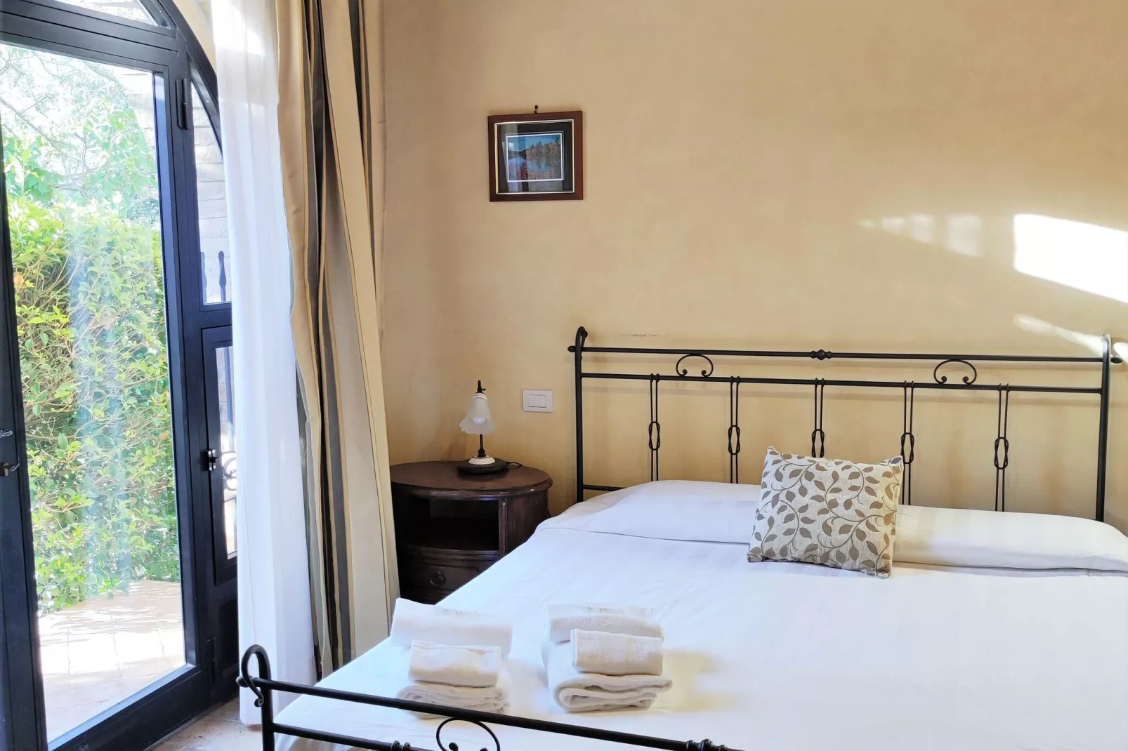 Olmo-Bedroom