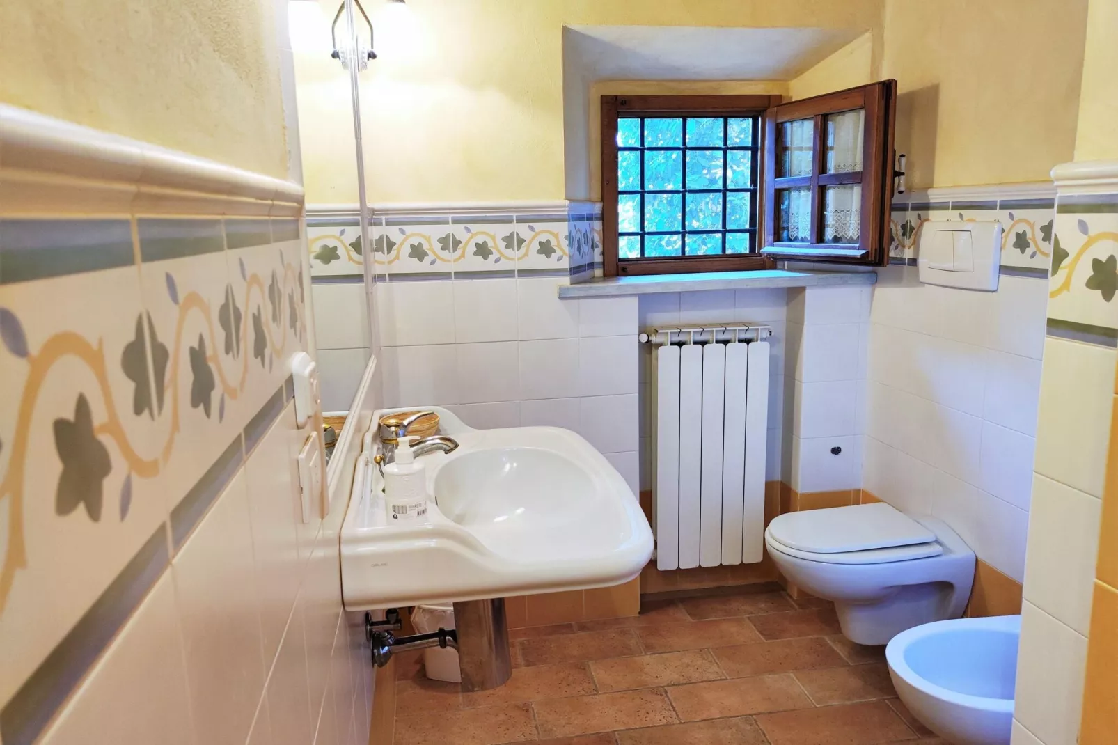 Castagno-Bathroom