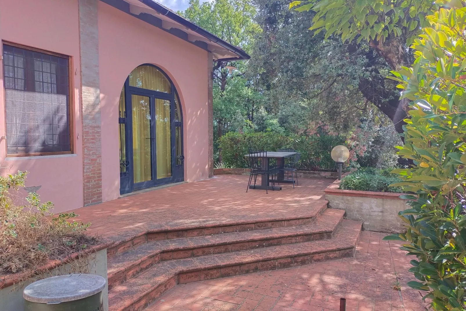 Duca-Terrace balcony