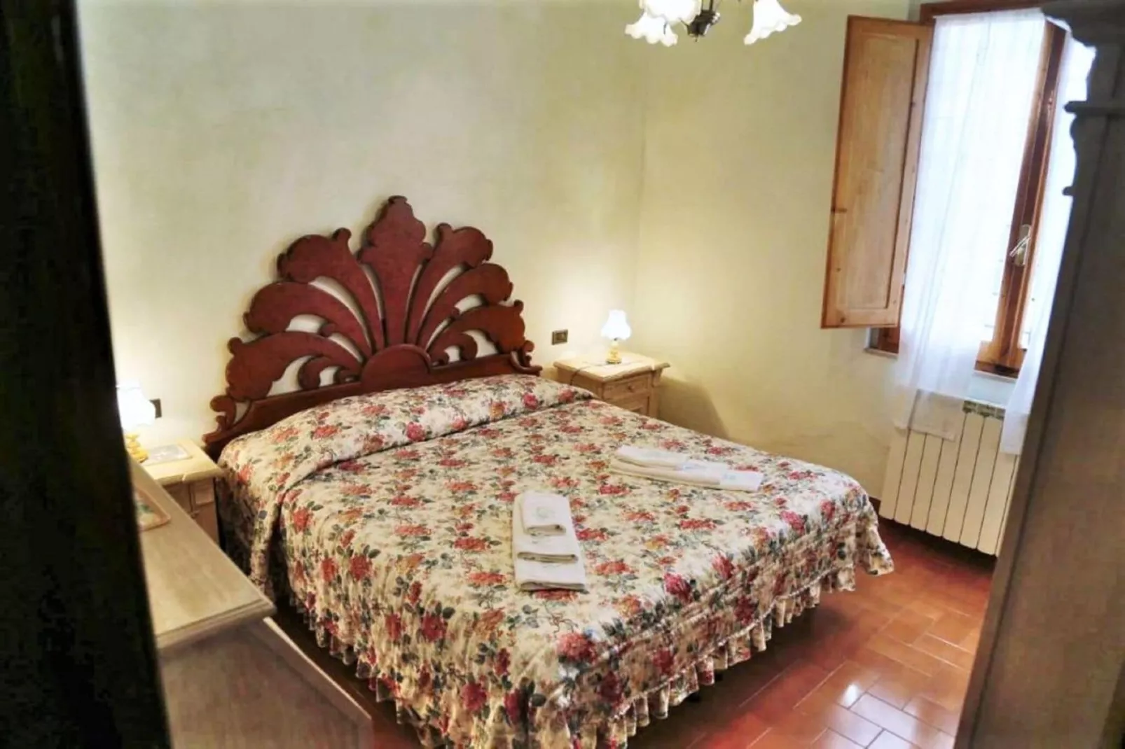Conte-Bedroom