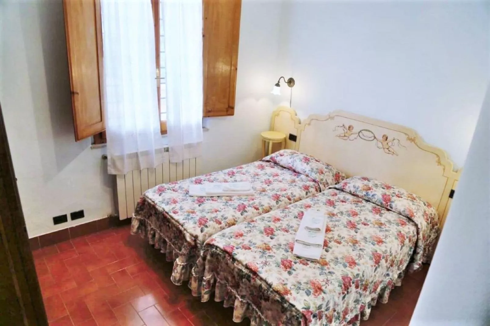 Conte-Bedroom