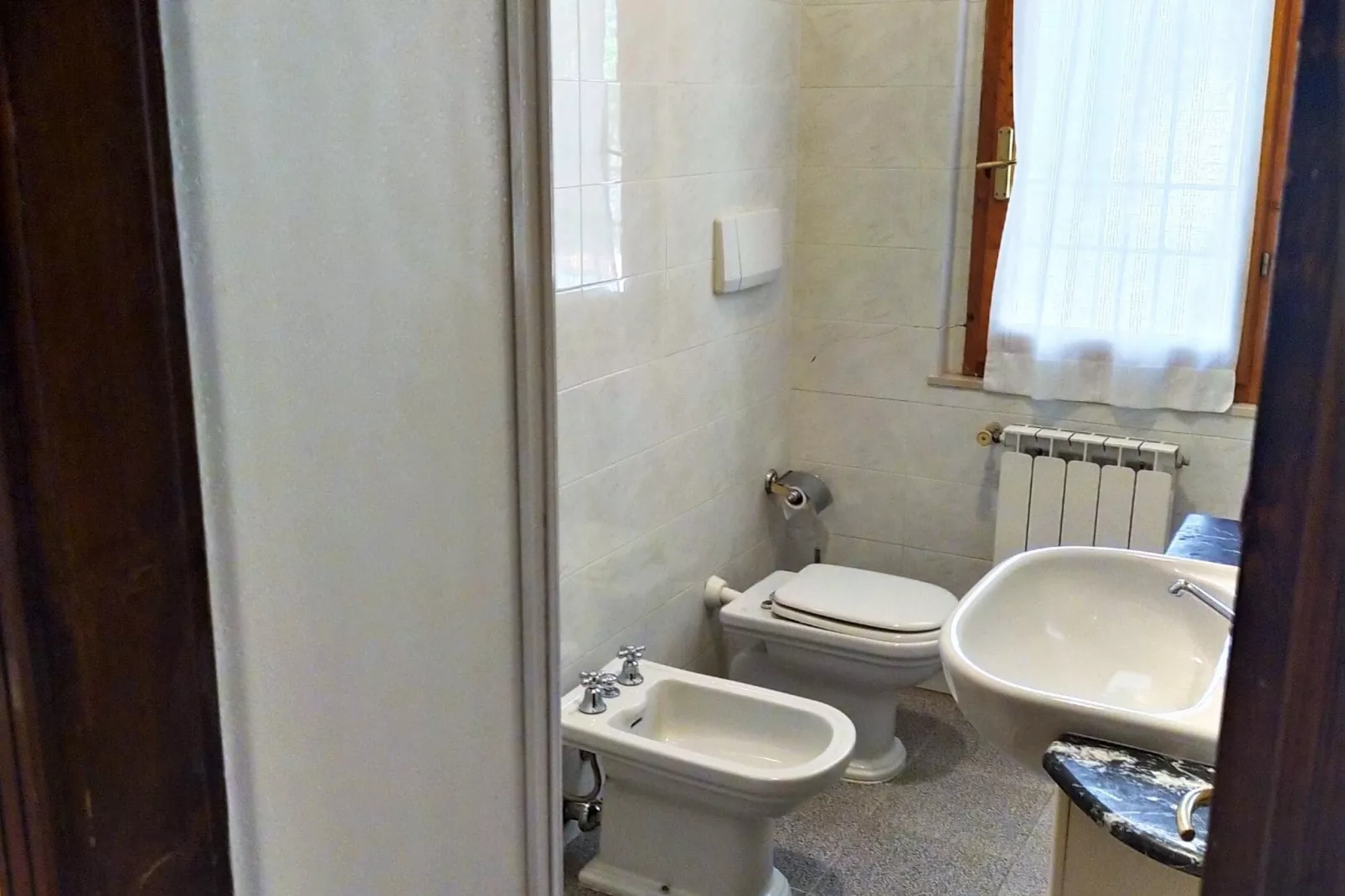 Conte-Bathroom