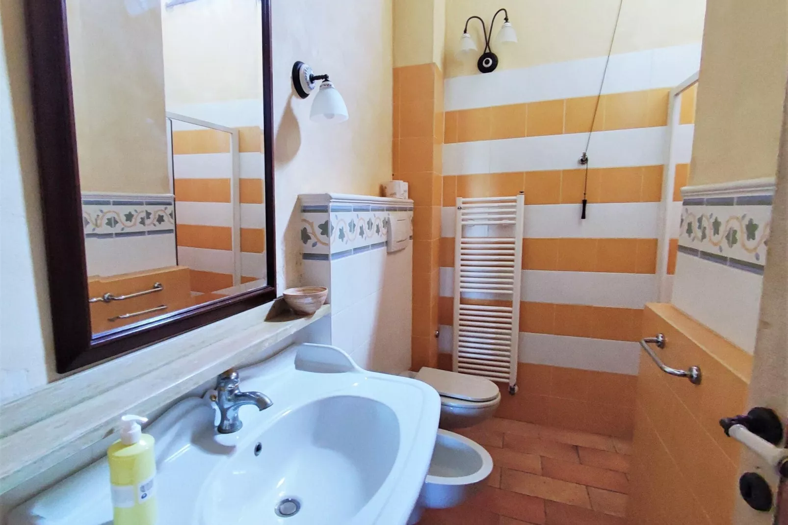Conte-Bathroom
