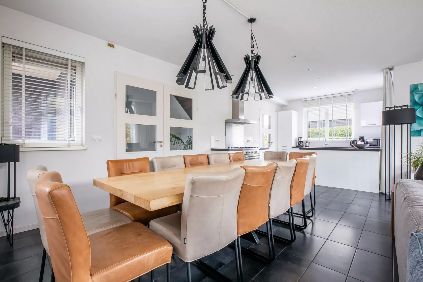 Villa Luxury Harderwijk 243-Dining room