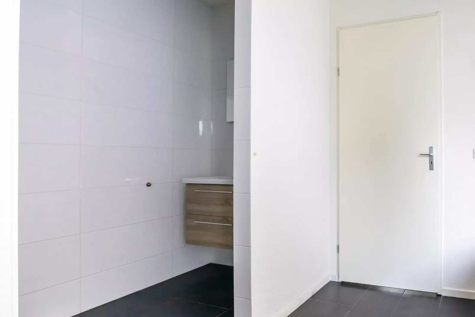 Villa Black & White Harderwijk 209-Bathroom