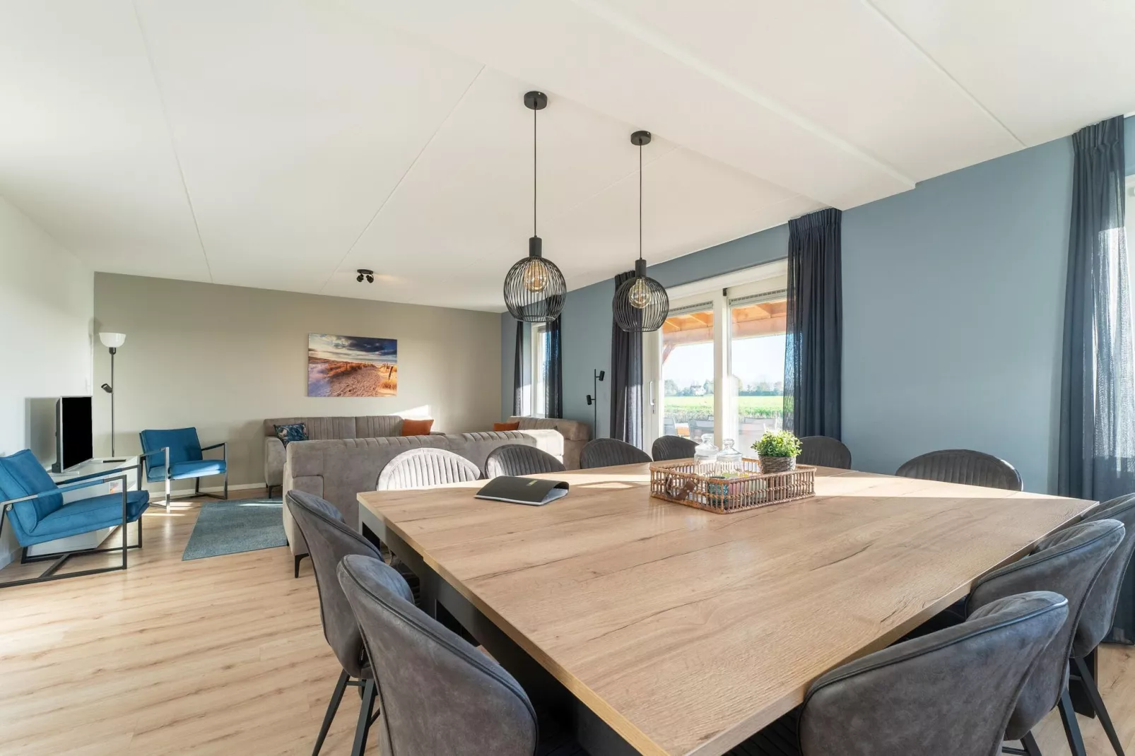 De Roodborst Huis Nr 31-Dining room