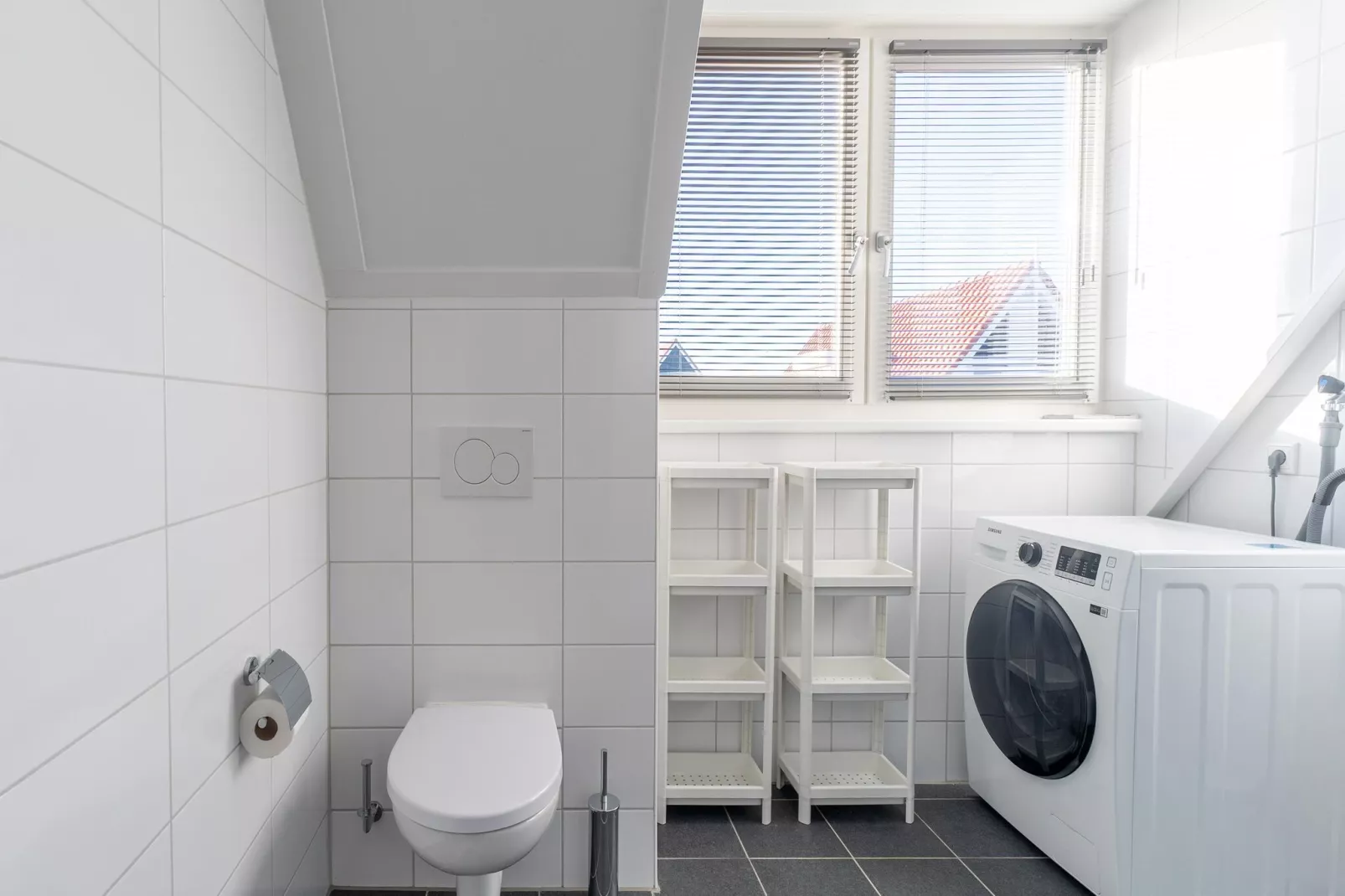 De Roodborst Huis Nr 31-Bathroom