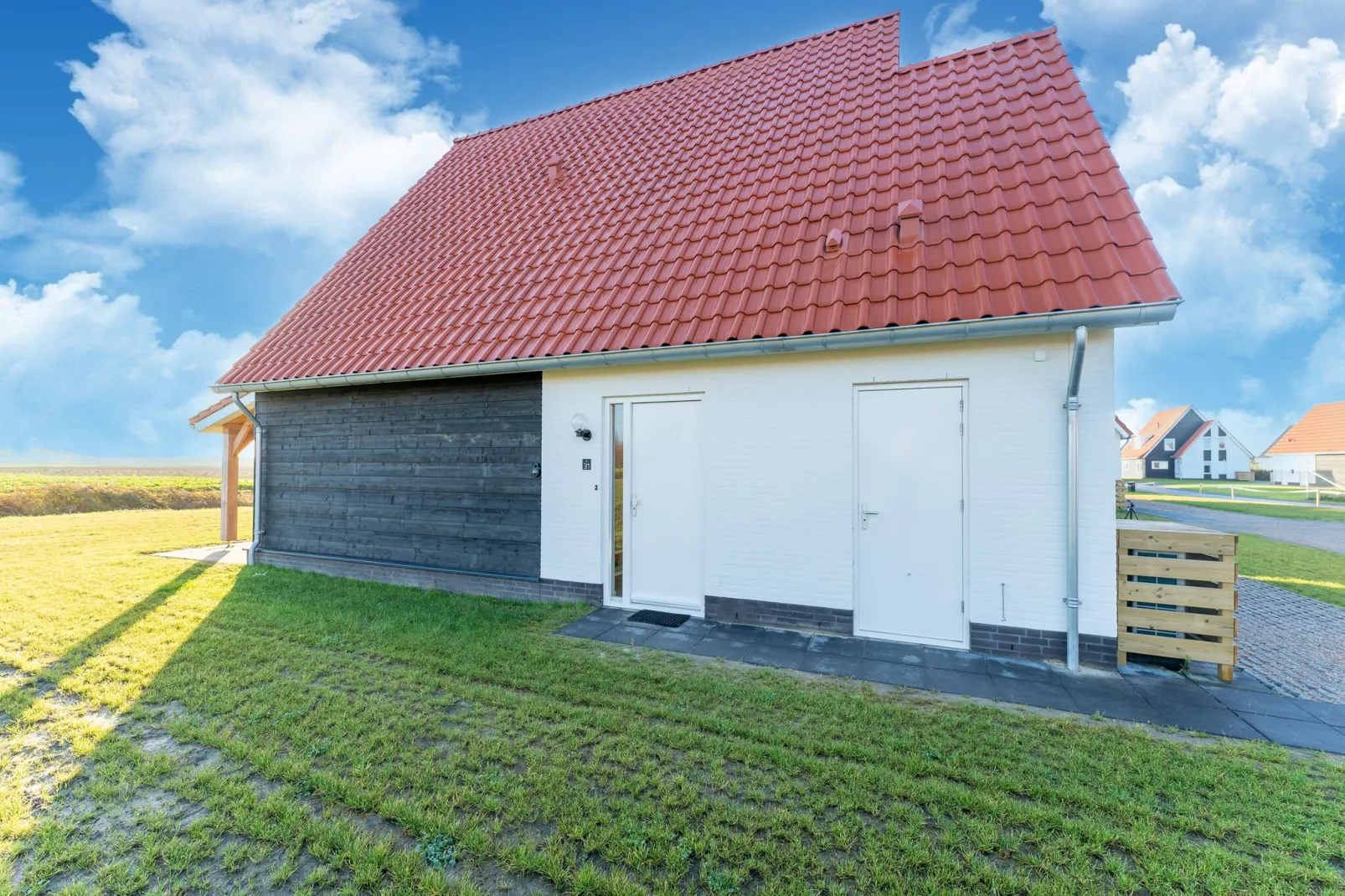 De Roodborst Huis Nr 31-Gardens summer
