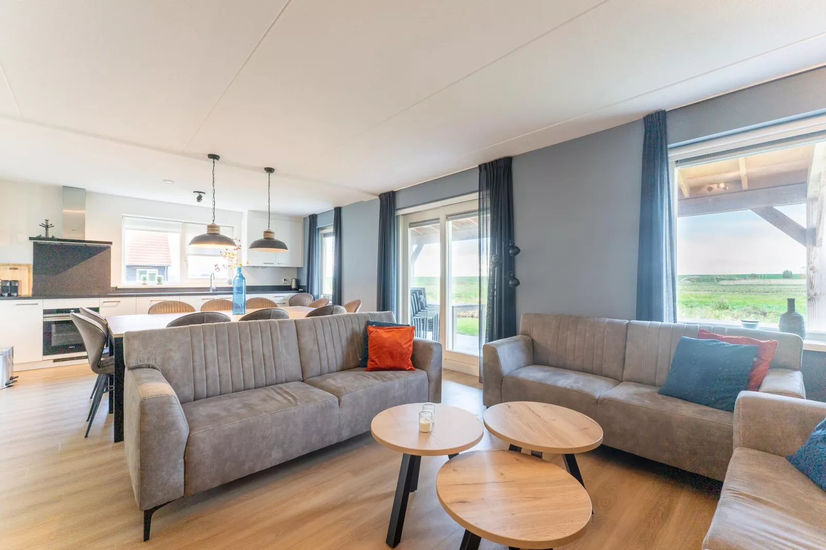 De Pimpelmees Huis Nr 52-Living room