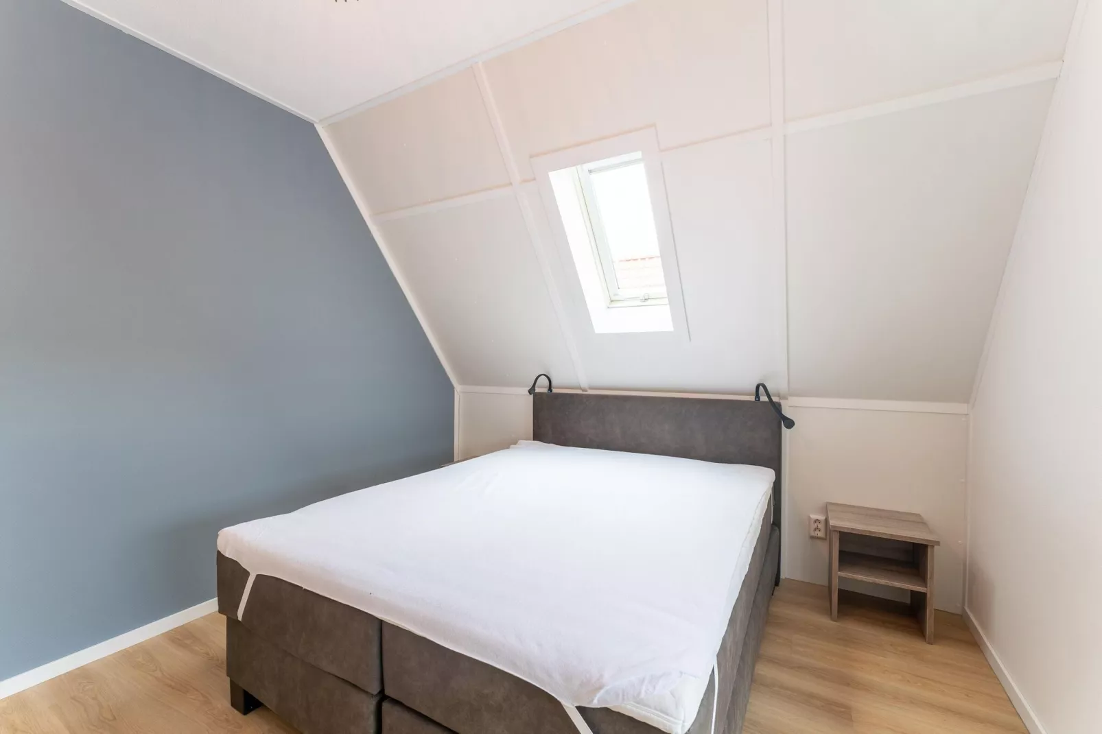 De Pimpelmees Huis Nr 52-Bedroom