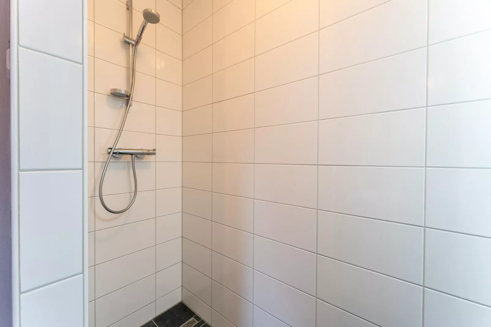 De Pimpelmees Huis Nr 52-Bathroom