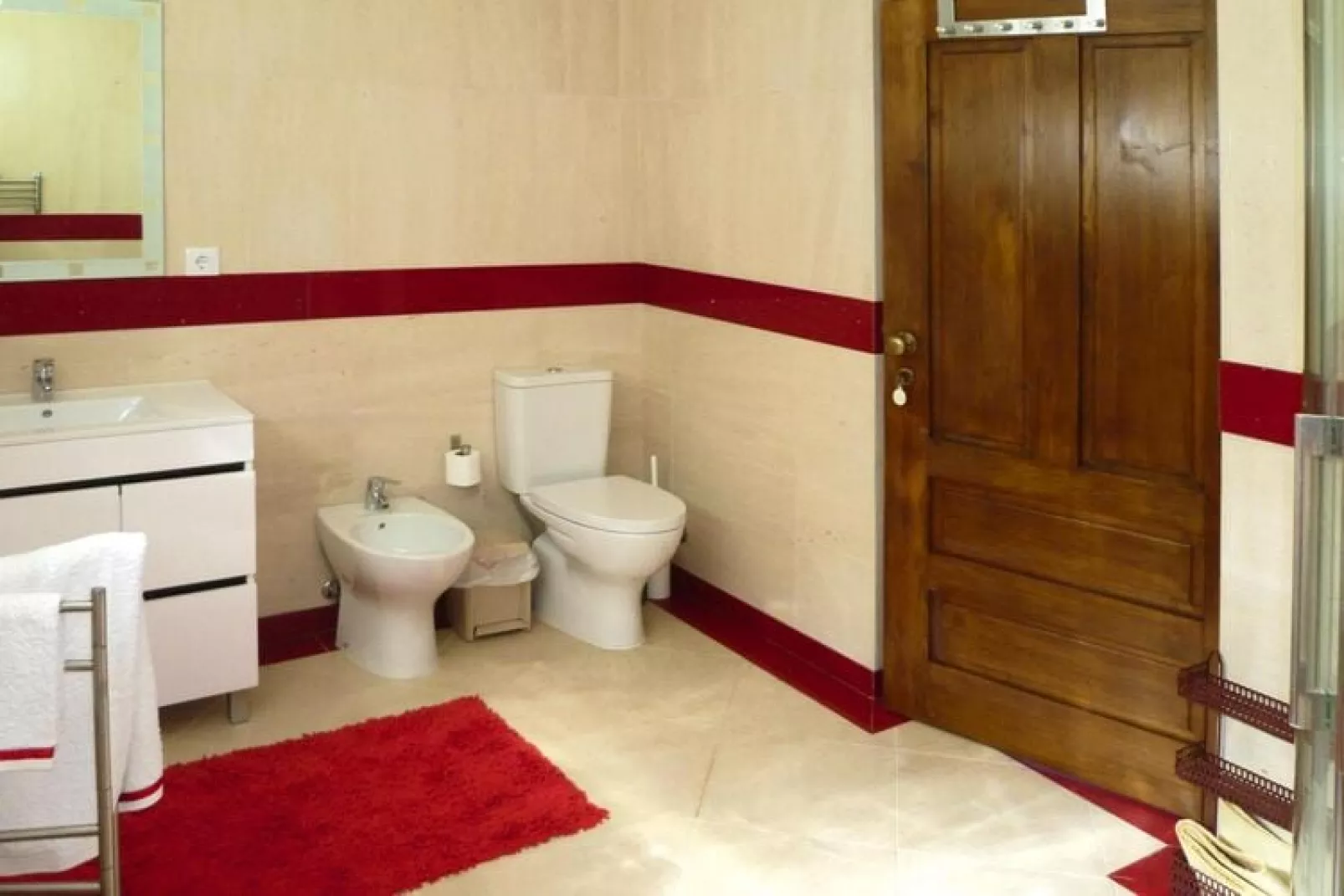 Semi-detached house in Afife-Bathroom
