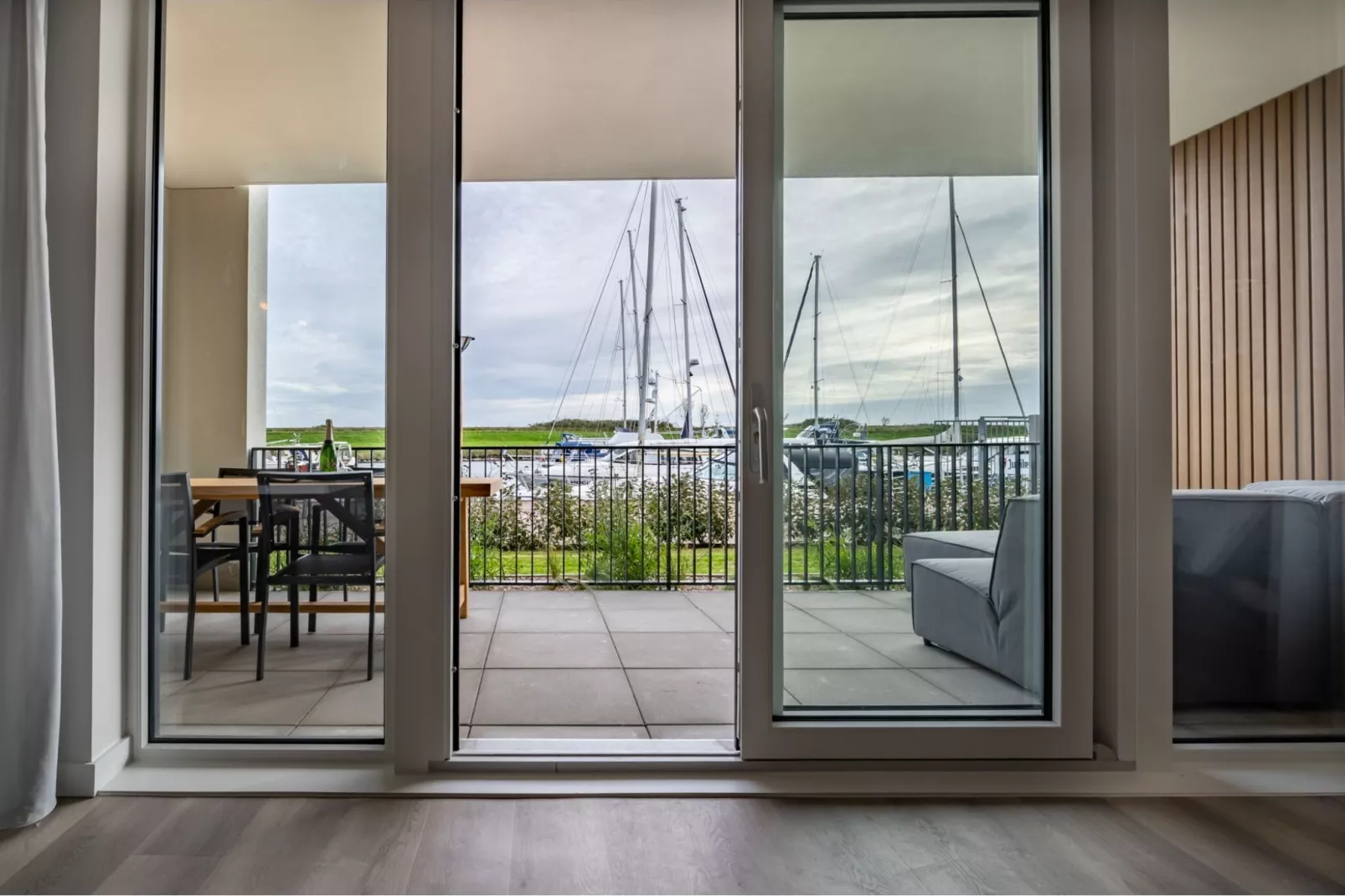 Harbour Loft 1i Résidence Marina havenzicht-View summer