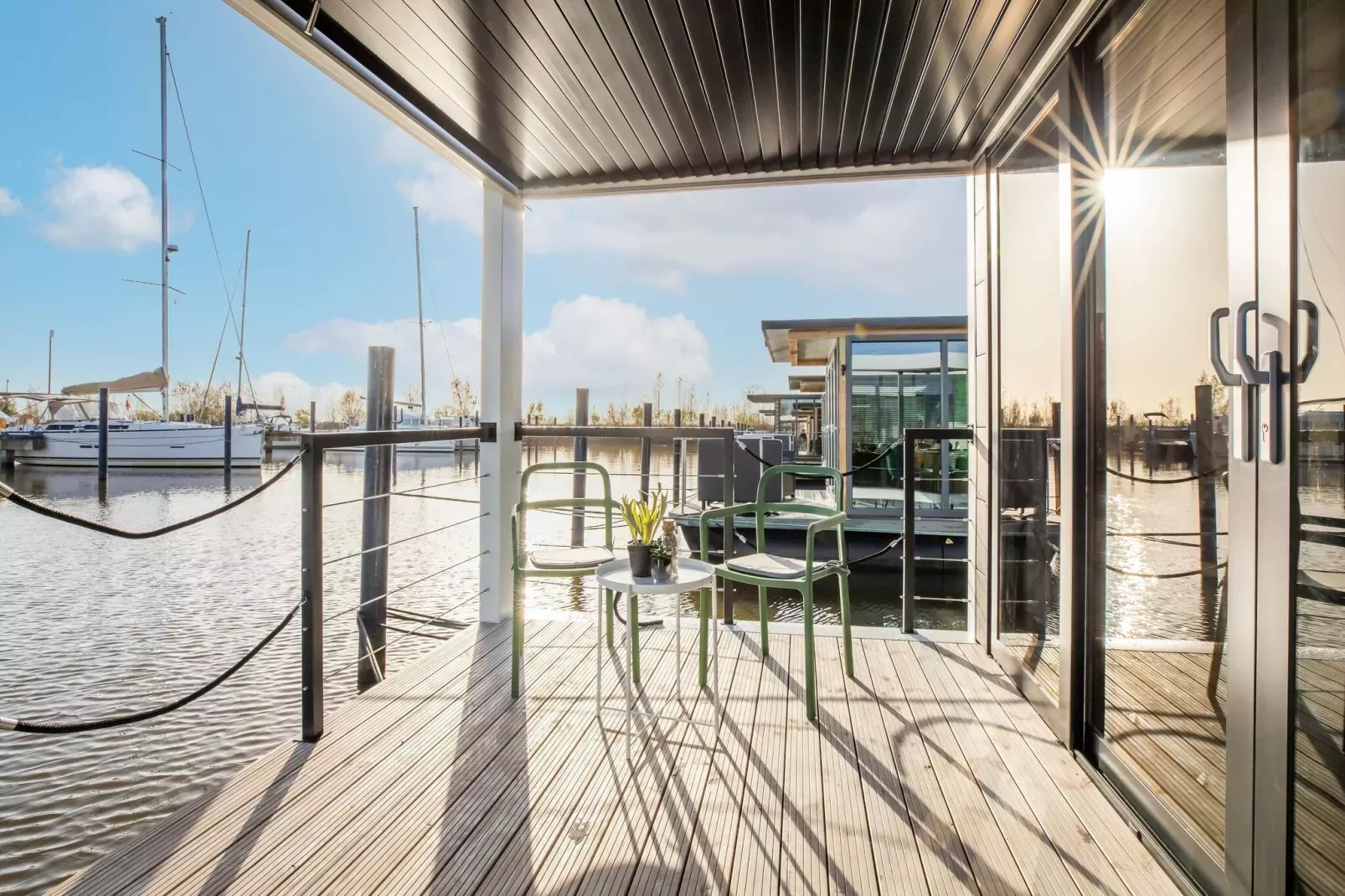 Marina Sunrise-Balcon-terrasse
