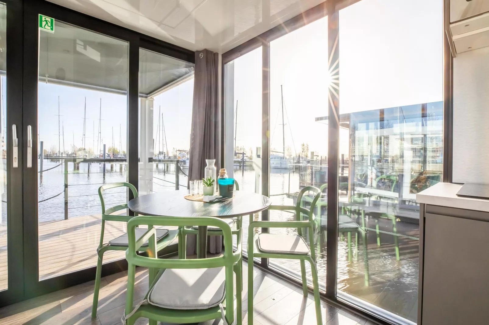 Marina Sunrise-Salle à manger