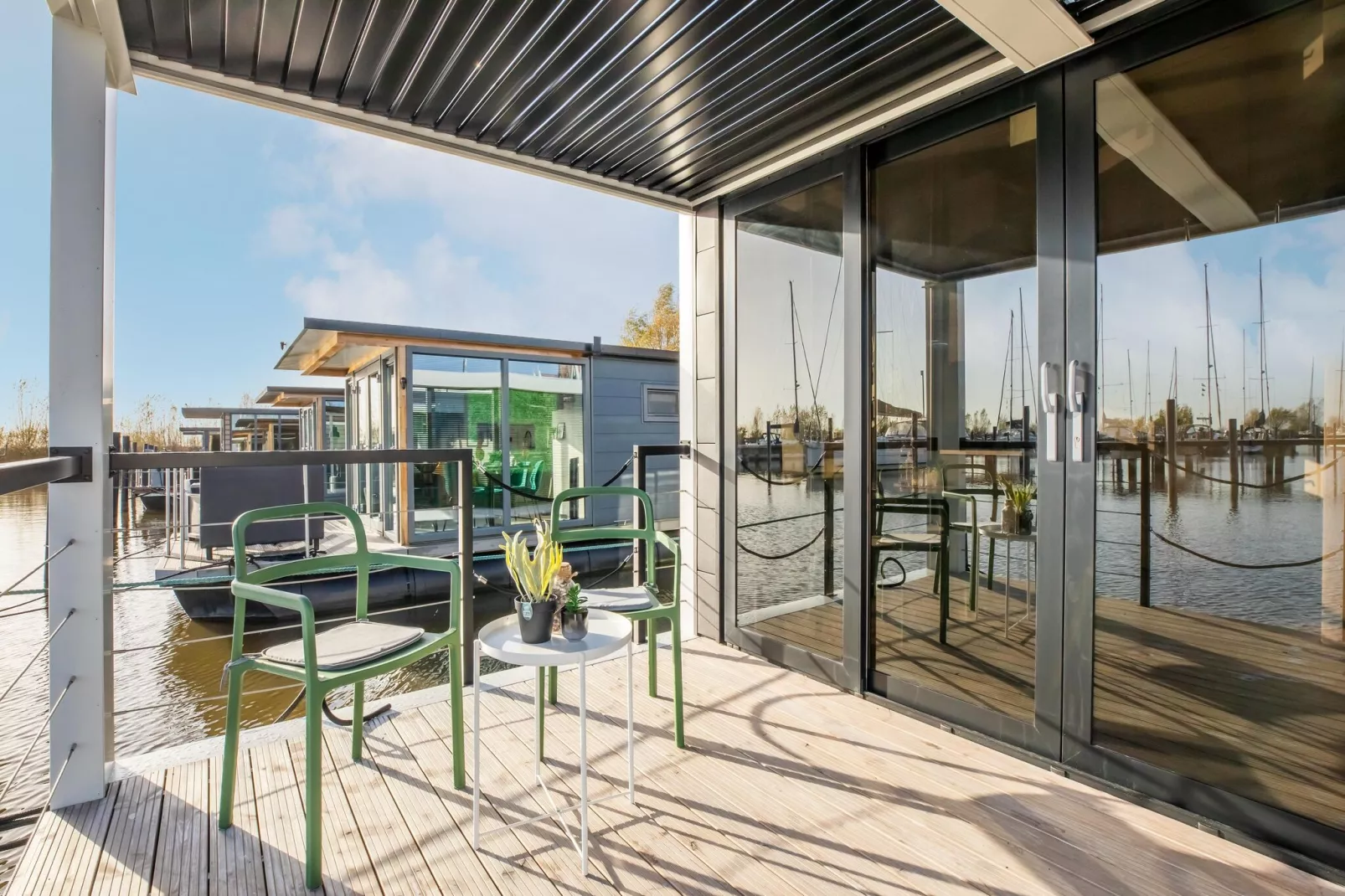 Marina Sunrise-Balcon-terrasse