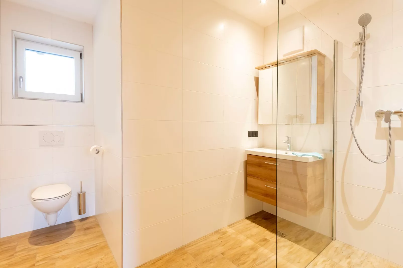Apartment groß-Bathroom