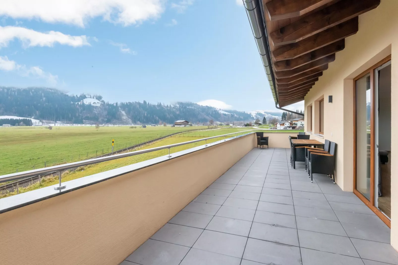 Apartment groß-Terrace balcony