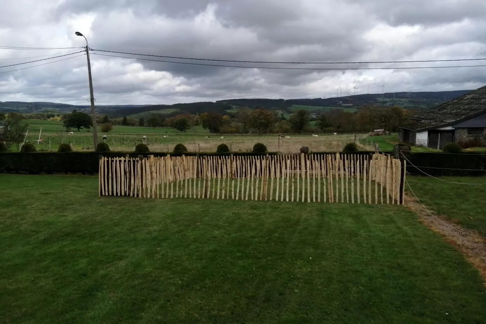 Très belle habitation à Lierneux pour 8 adultes-Jardin d'été