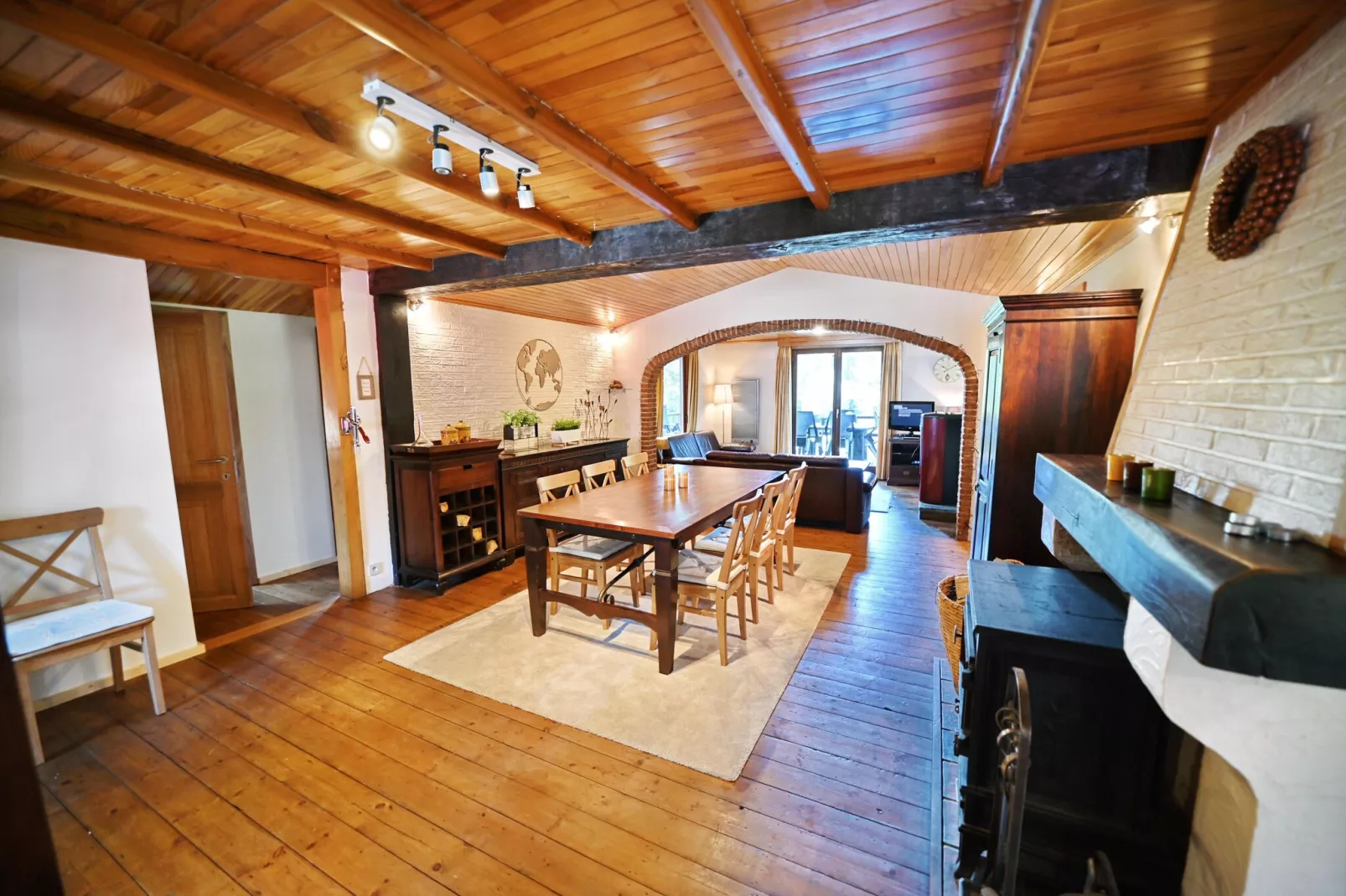 CHALET BIRONIX-Living room