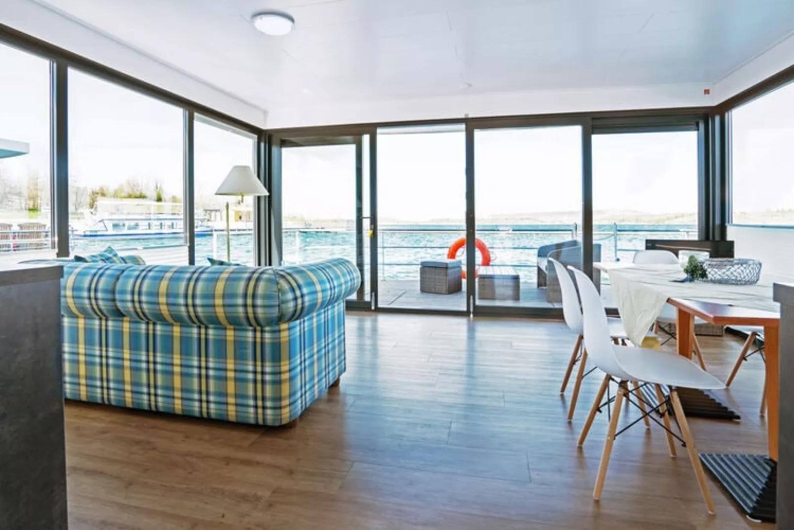 Floating 44 - LP 6 / 4 Personen