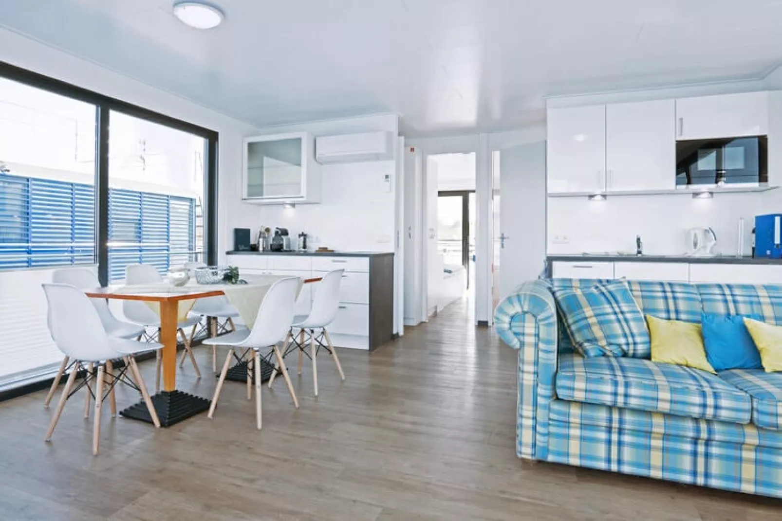 Floating 44 - LP 6 / 4 Personen-Cuisine