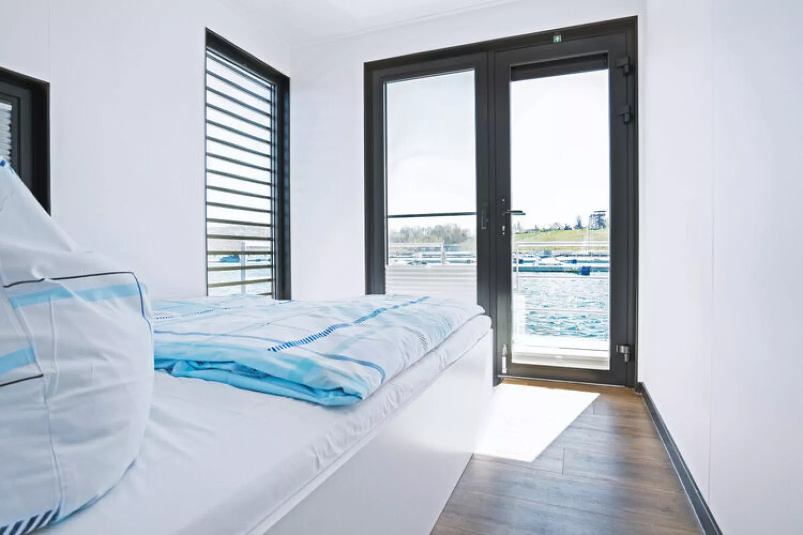 Floating 44 - LP 6 / 4 Personen