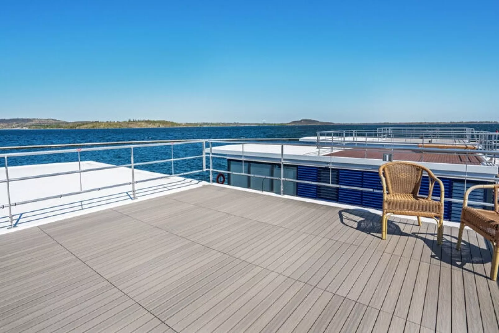 Floating 44 - LP 6 / 4 Personen-Balcon-terrasse