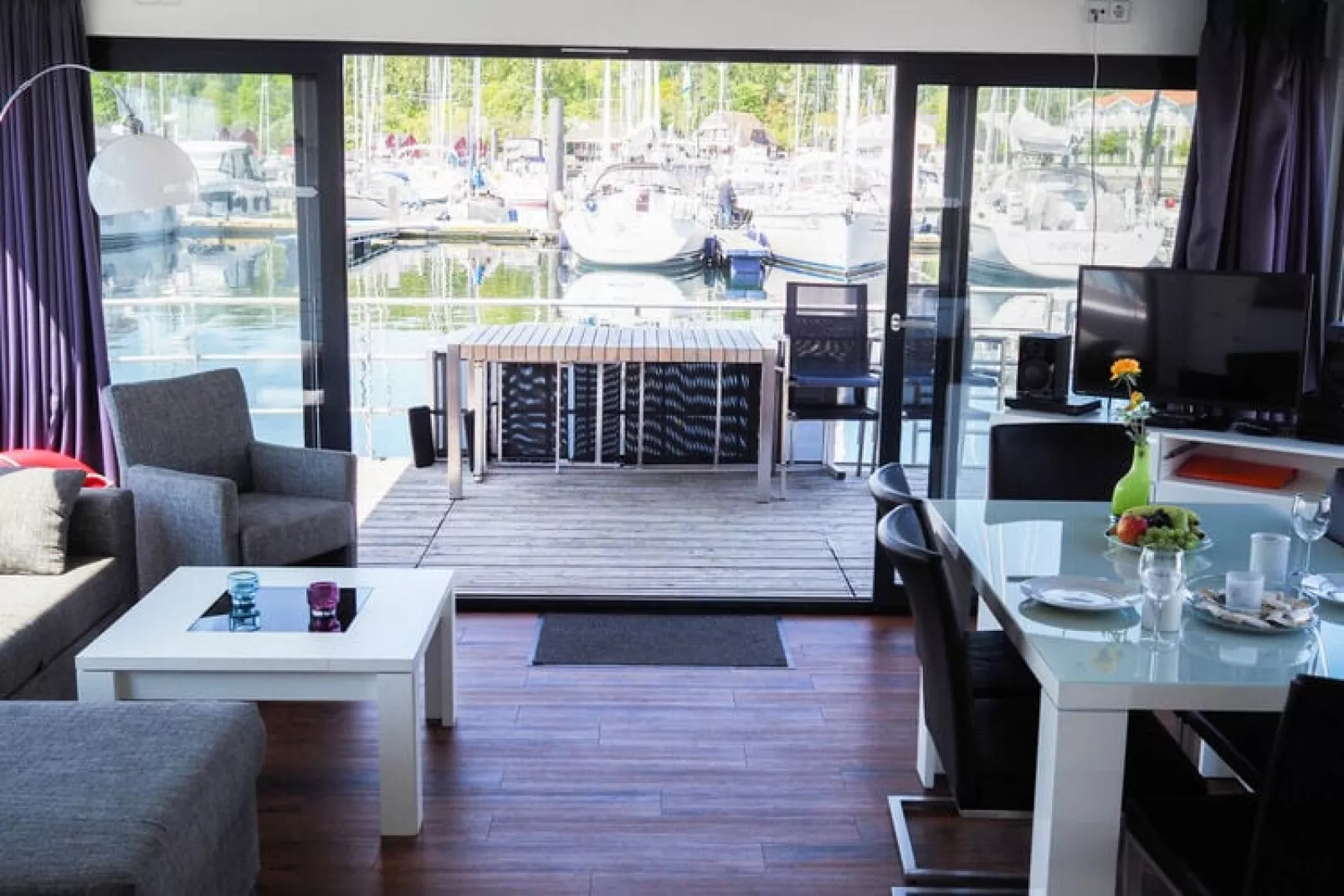 Hausboot Family & Friends LP2 / 1-2 Personen-Living room