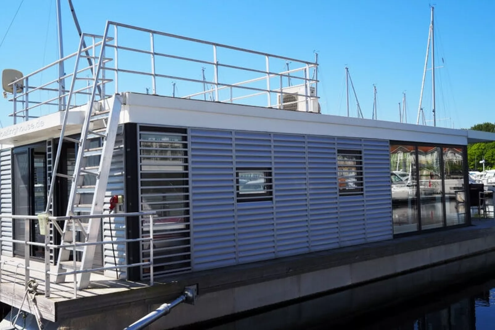 Hausboot Family & Friends LP2 / 3 Personen-Exterior summer