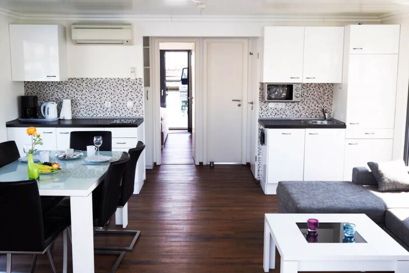 Hausboot Family & Friends LP2 / 3 Personen-Living room
