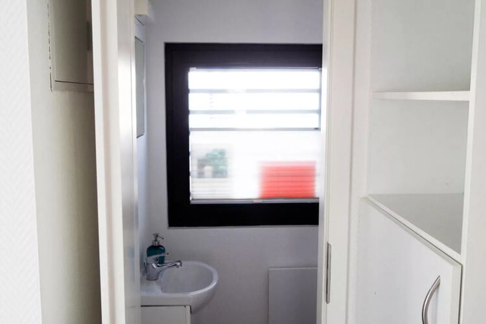 Hausboot Family & Friends LP2 / 4 Personen-Bathroom