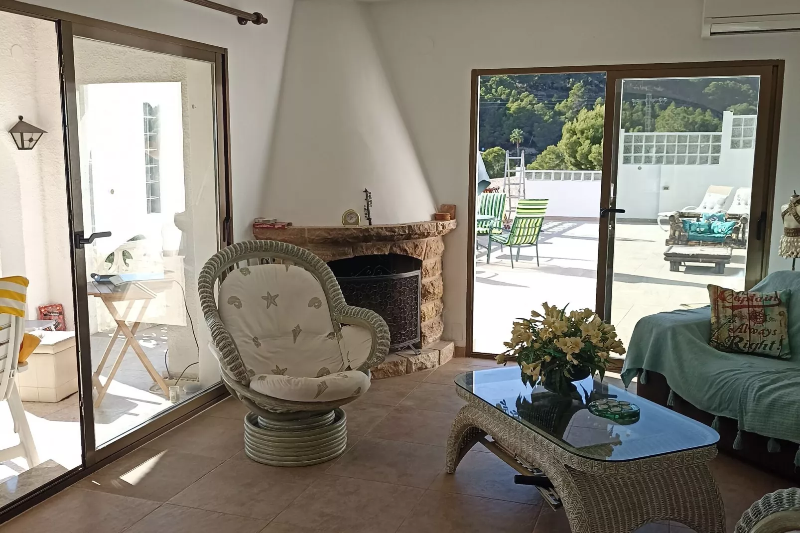 La Serella-Dining room