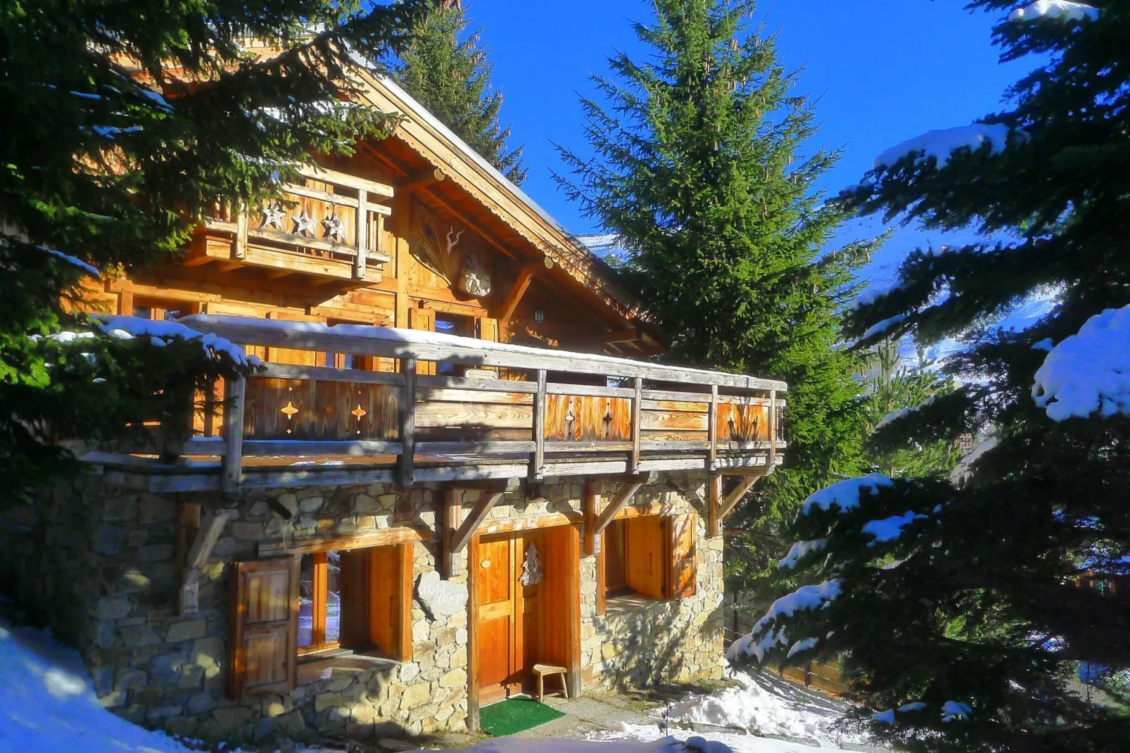 Chalet Les Alpages-Außenbereich Winter