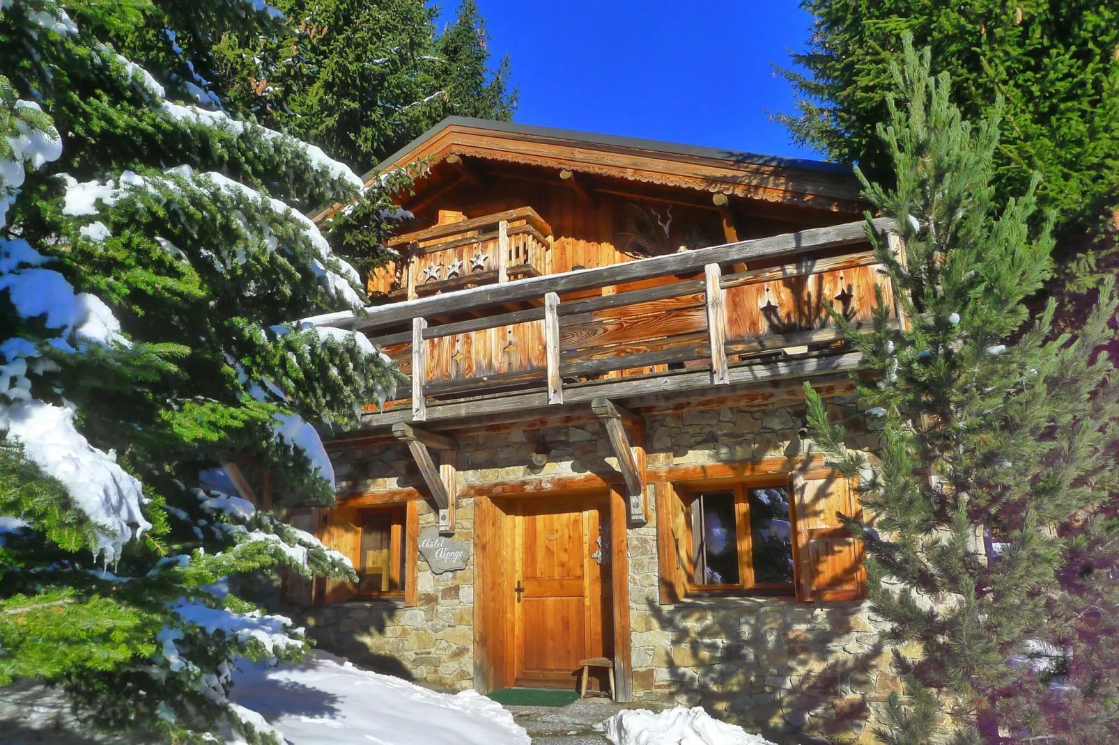 Chalet Les Alpages-Außenbereich Winter