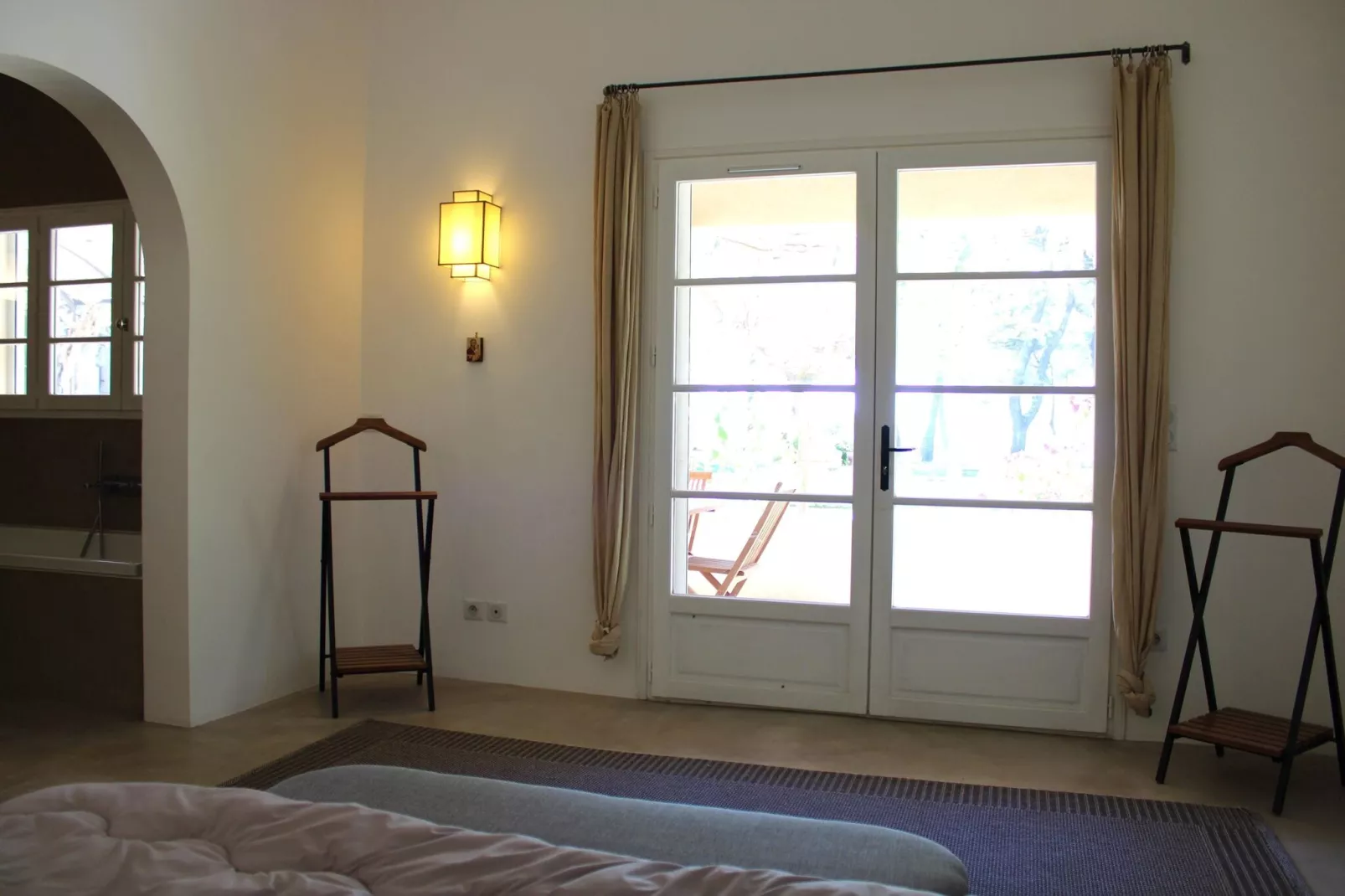 Clos de la colle-Bedroom