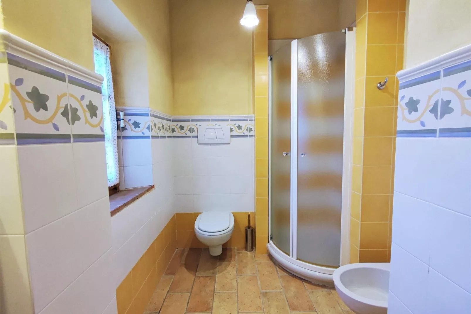 Mimosa-Bathroom
