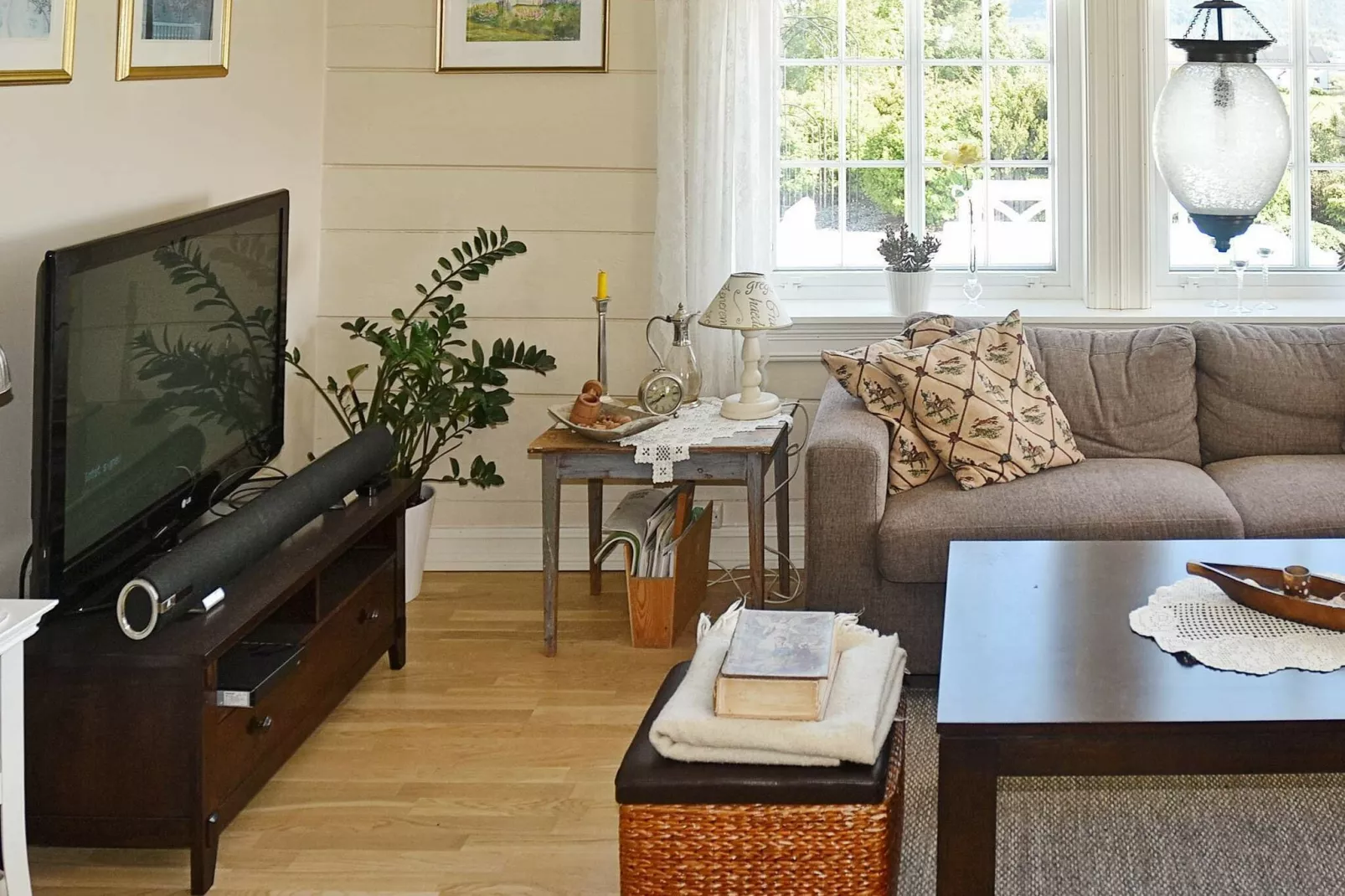 59937 HAUGEN-Indoor