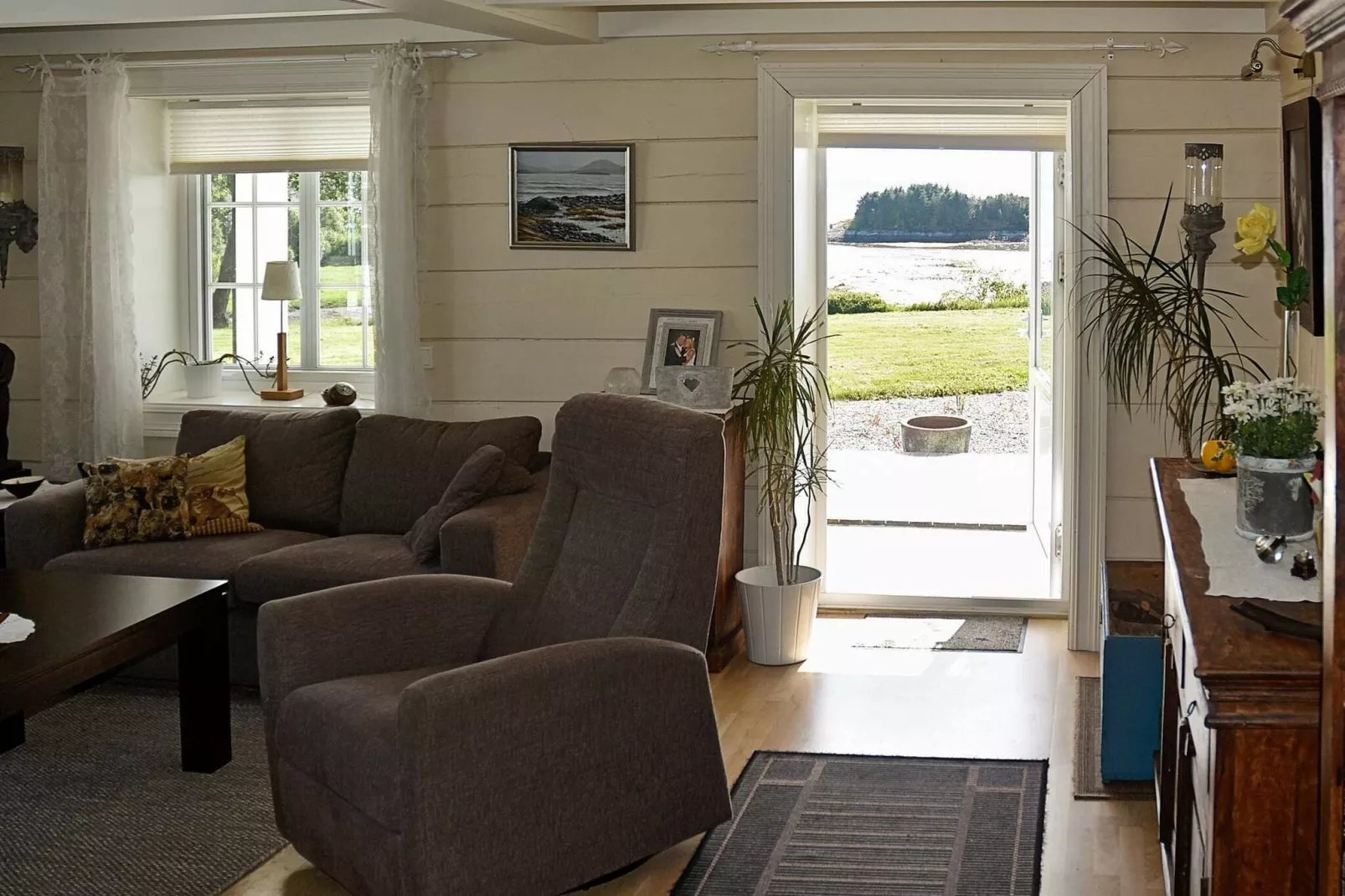 59937 HAUGEN-Indoor