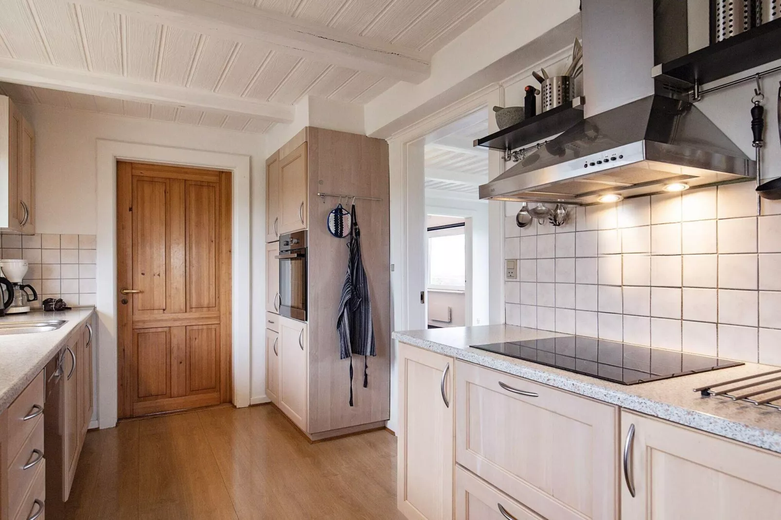 Panoramic Waterside Retreat-By Traum-Indoor