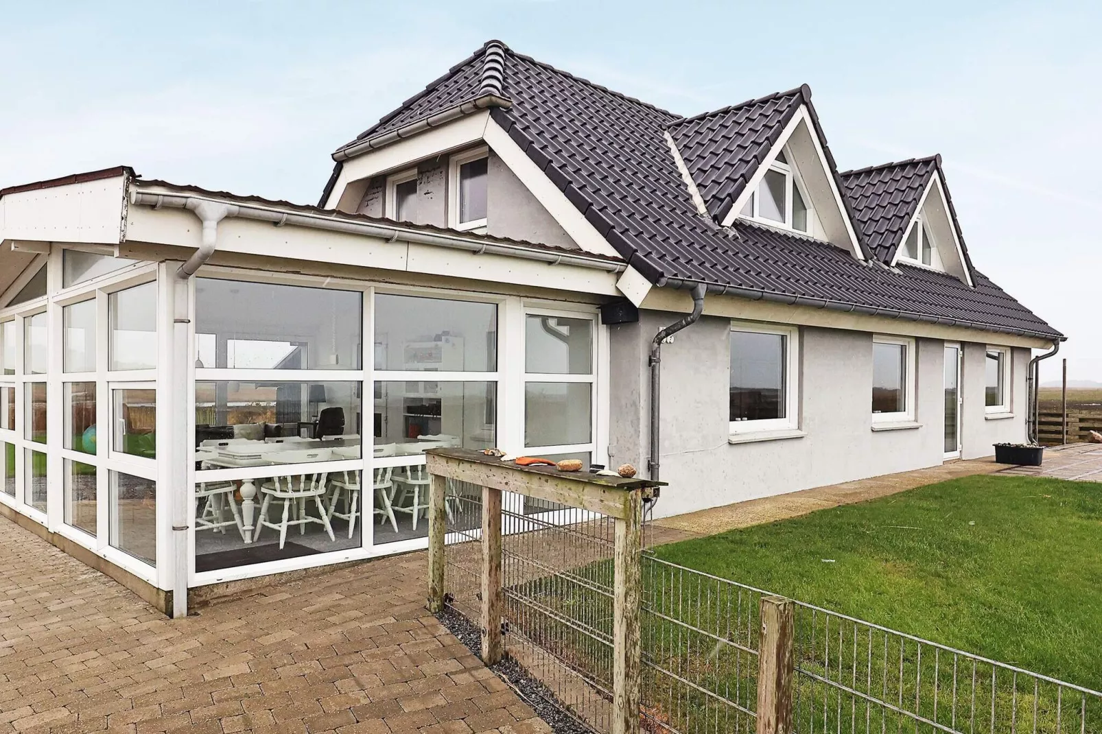 Panoramic Waterside Retreat-By Traum-View